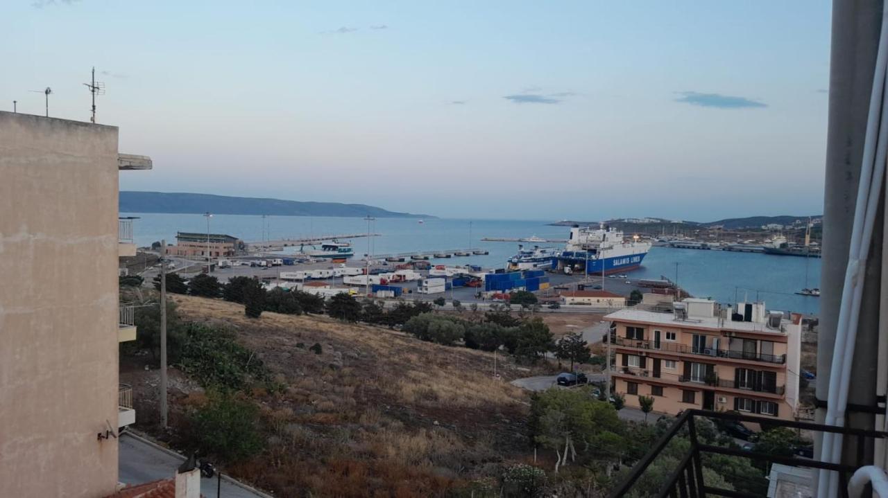 Lavrio 1Bdr Penthouse 7 Min On Foot From The Port Apartamento Exterior foto